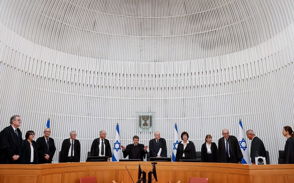 טקס הפרידה מהשופט יוסף אלרון בבית המשפט העליון בירושלים, 18 בספטמבר 2025 (צילום: יונתן זינדל/פלאש90) טקס הפרידה מהשופט יוסף אלרון בבית המשפט העליון בירושלים, 18 בספטמבר 2025 (צילום: יונתן זינדל/פלאש90)