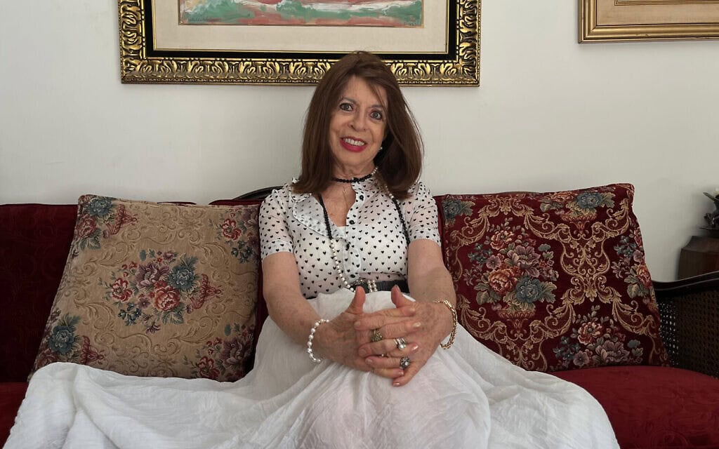 הסופרת יהודית רותם בביתה בתל אביב, ספטמבר 2025 (צילום: תמר מור סלע) הסופרת יהודית רותם בביתה בתל אביב, ספטמבר 2025 (צילום: תמר מור סלע)