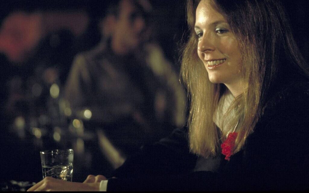 דיאן קיטון בסרט "אנני הול", 1977 (צילום: PictureLux / The Hollywood Archive via Alamy) דיאן קיטון בסרט "אנני הול", 1977 (צילום: PictureLux / The Hollywood Archive via Alamy)