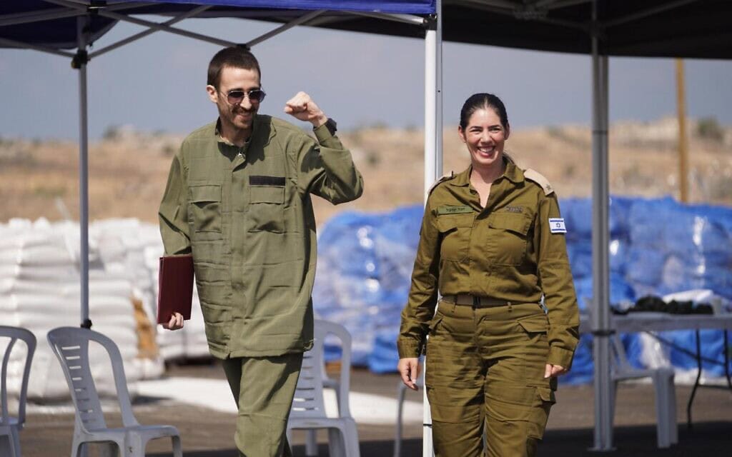 אבינתן אור משוחרר משבי חמאס, 13 באוקטובר 2025 (צילום: דובר צה"ל) אבינתן אור משוחרר משבי חמאס, 13 באוקטובר 2025 (צילום: דובר צה"ל)