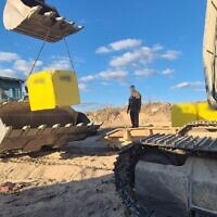 כוחות צה"ל מניחים סימונים של הקו הצהוב ברצועת עזה, 20 באוקטובר 2025
