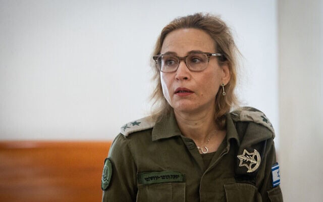 הפרקליטה הצבאית הראשית יפעת תומר־ירושלמי בבית המשפט העליון בירושלים, 1 באוקטובר 2024 (צילום: אורן בן חקון/פלאש90) הפרקליטה הצבאית הראשית יפעת תומר־ירושלמי בבית המשפט העליון בירושלים, 1 באוקטובר 2024 (צילום: אורן בן חקון/פלאש90)
