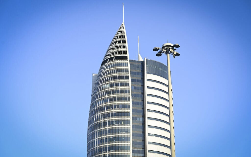 מגדל המפרש (בניין הטיל) בחיפה, אוקטובר 2024 (צילום: מיכאל גלעדי/פלאש90) מגדל המפרש (בניין הטיל) בחיפה, אוקטובר 2024 (צילום: מיכאל גלעדי/פלאש90)