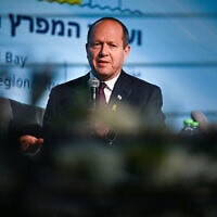 שר הכלכלה ניר ברקת נואם בכנס המפרץ בחיפה, 18 בדצמבר 2024