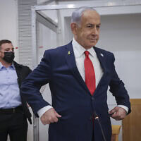 ראש הממשלה בנימין נתניהו בבית המשפט המחוזי בתל אביב לצורך המשך עדותו, 28 באוקטובר 2025 (צילום: מרים אלסטר/פלאש90) ראש הממשלה בנימין נתניהו בבית המשפט המחוזי בתל אביב לצורך המשך עדותו, 28 באוקטובר 2025 (צילום: מרים אלסטר/פלאש90)