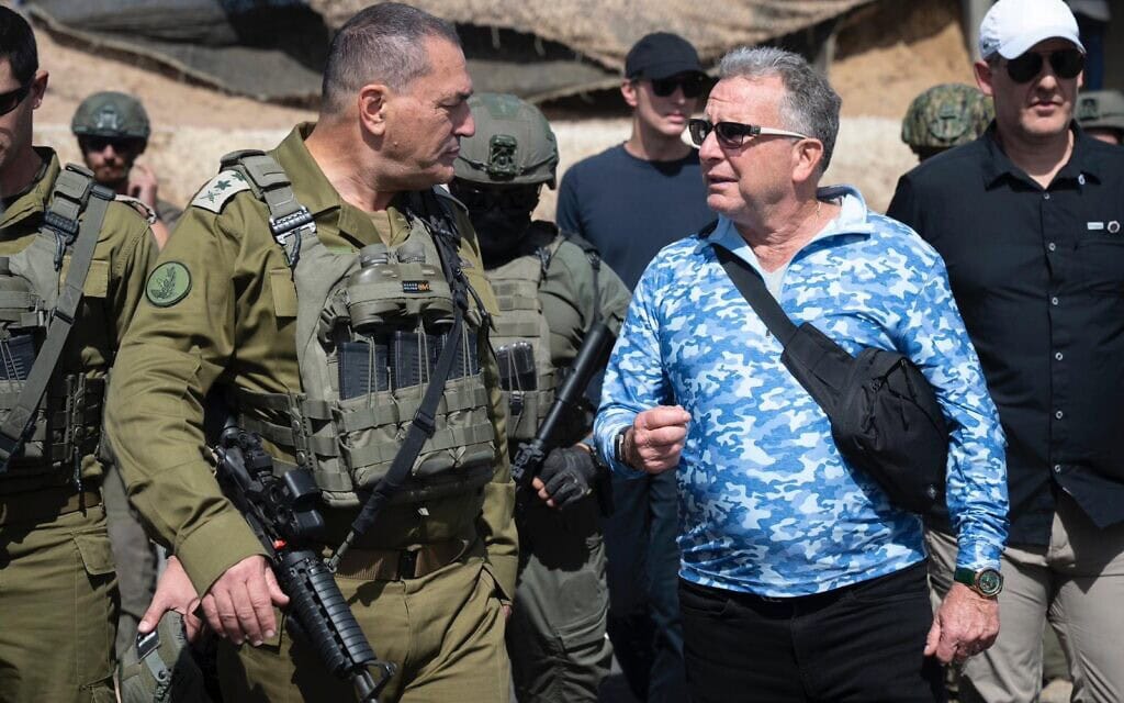 הרמטכ"ל רב אלוף אייל זמיר בסיור בעזה לצד שליח ארה"ב למזרח התיכון סטיב ויטקוף. 11 באוקטובר 2025 (צילום: דובר צה״ל ) הרמטכ"ל רב אלוף אייל זמיר בסיור בעזה לצד שליח ארה"ב למזרח התיכון סטיב ויטקוף. 11 באוקטובר 2025 (צילום: דובר צה״ל )