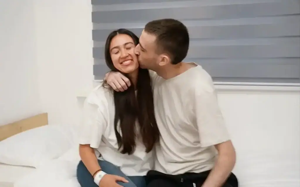 שורדי השבי נועה ארגמני ואבינתן אור מתאחדים לאחר שחרורו של אור, 13 באוקטובר 2025 (צילום: דובר צה"ל) שורדי השבי נועה ארגמני ואבינתן אור מתאחדים לאחר שחרורו של אור, 13 באוקטובר 2025 (צילום: דובר צה"ל)