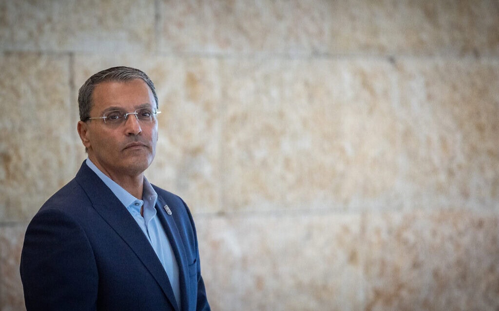 מנחם מזרחי בבית המשפט העליון בירושלים, 18 בספטמבר 2025 (צילום: יונתן זינדל/פלאש90) מנחם מזרחי בבית המשפט העליון בירושלים, 18 בספטמבר 2025 (צילום: יונתן זינדל/פלאש90)