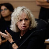 היועצת המשפטית לממשלה גלי בהרב־מיארה בדיון בוועדת החוקה של הכנסת, 30 בספטמבר 2025 (צילום: אורן בן חקון/פלאש90) היועצת המשפטית לממשלה גלי בהרב־מיארה בדיון בוועדת החוקה של הכנסת, 30 בספטמבר 2025 (צילום: אורן בן חקון/פלאש90)