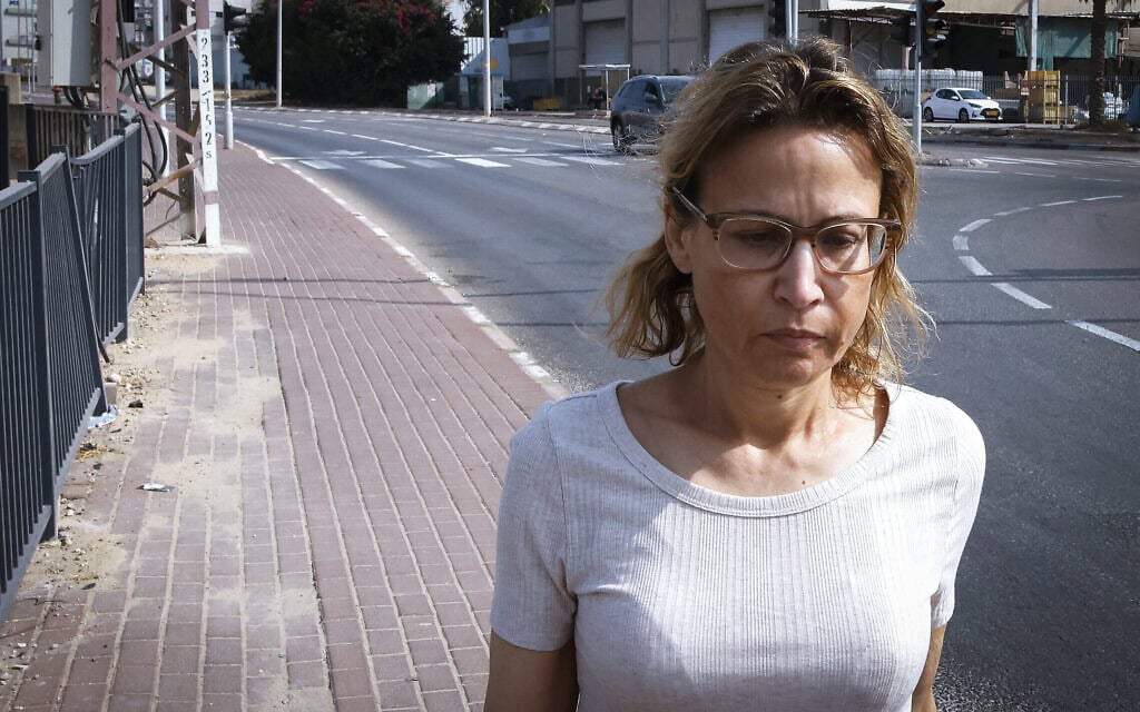 הפרקליטה הצבאית הראשית יפעת תומר־ירושלמי עם צאתה ממעצר בבית הסוהר נווה תרצה ברמלה, 7 בנובמבר 2025 (צילום: פלאש90) הפרקליטה הצבאית הראשית יפעת תומר־ירושלמי עם צאתה ממעצר בבית הסוהר נווה תרצה ברמלה, 7 בנובמבר 2025 (צילום: פלאש90)