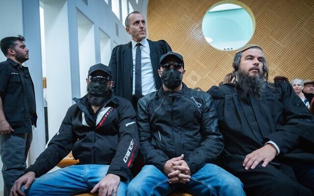 חברי כוח 100 בדיון בג חברי כוח 100 בדיון בג