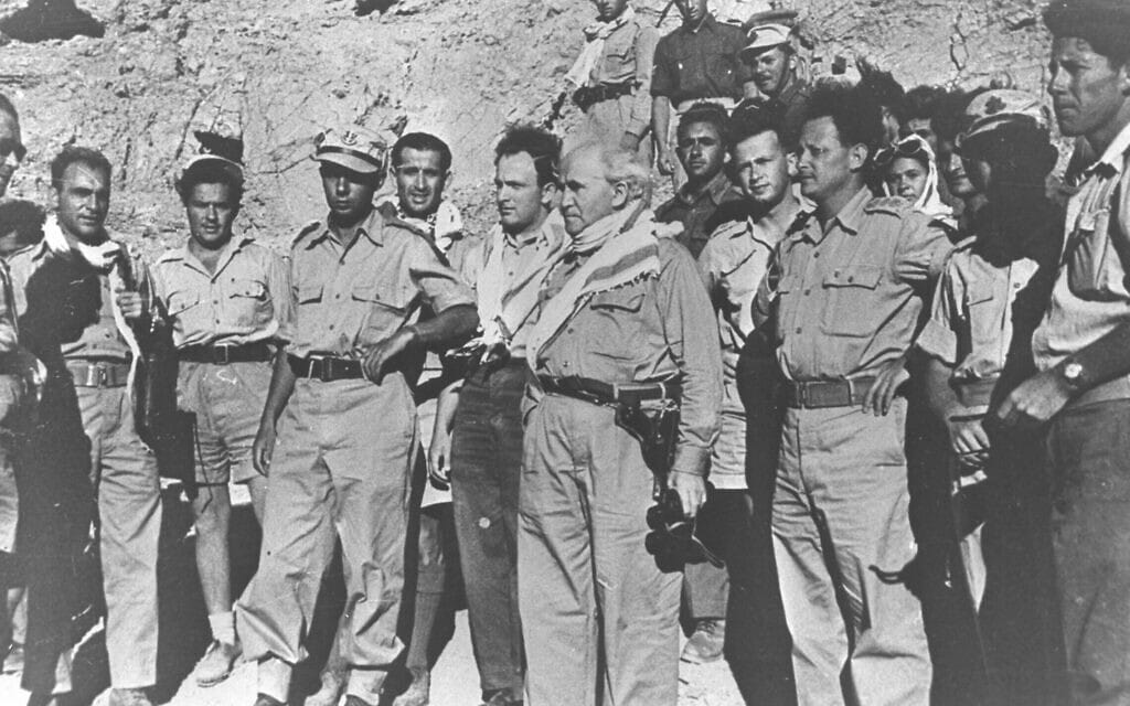 דוד בן־גוריון עם יגאל אלון ויצחק רבין, בזמן מלחמת העצמאות (צילום: לע"מ, ויקיפדיה)