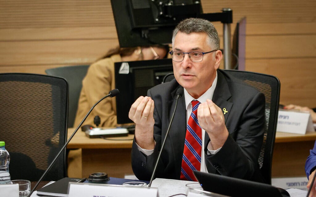 השר גדעון סער בדיון ועדת חוקה. 17 בנובמבר 2025 (צילום: נועם מושקוביץ, דוברות הכנסת) השר גדעון סער בדיון ועדת חוקה. 17 בנובמבר 2025 (צילום: נועם מושקוביץ, דוברות הכנסת)