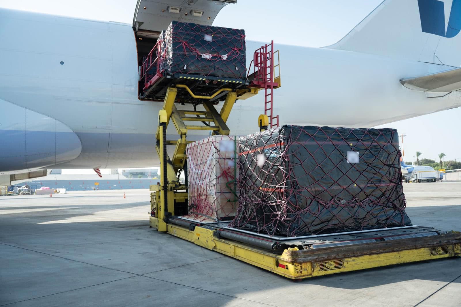 משלוח של ציוד לחימה מארה"ב, נובמבר 2025 (צילום: אגף דוברות וקשרי ציבור במשרד הביטחון) משלוח של ציוד לחימה מארה"ב, נובמבר 2025 (צילום: אגף דוברות וקשרי ציבור במשרד הביטחון)