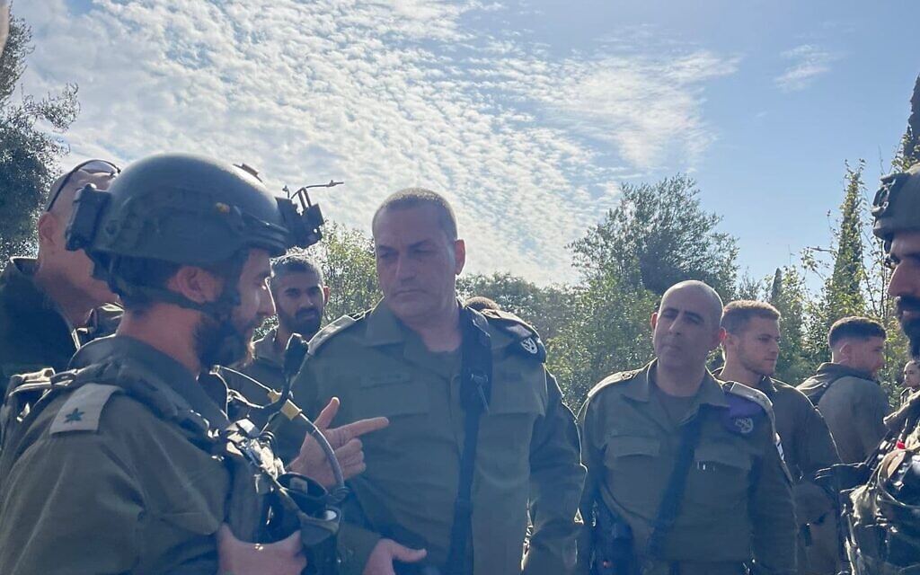 הרמטכ״ל רא״ל אייל זמיר בביקור בתרגיל בצפון. 24 בנובמבר 2025 (צילום: דובר צה״ל) הרמטכ״ל רא״ל אייל זמיר בביקור בתרגיל בצפון. 24 בנובמבר 2025 (צילום: דובר צה״ל)