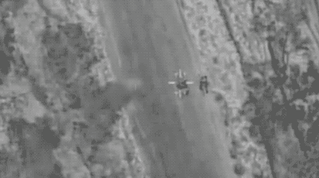 תיעוד מתקיפות חיל האוויר לאחר ההיתקלות בה הכוחות חיסלו את המחבלים בקרב פנים אל פנים במרחב בית ג'ן שבדרום סוריה, 28 בנובמבר 2025 (צילום: דובר צה"ל)