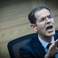 ח"כ משה סעדה תוקף את המשנה ליועמ"שית גיל לימון בוועדת החוקה של הכנסת, 9 בדצמבר 2025