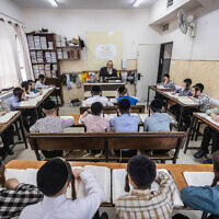 תלמידים בחדר בשכונת מאה שערים בירושלים, 4 בספטמבר 2024 (צילום: חיים גולדברג/פלאש90) תלמידים בחדר בשכונת מאה שערים בירושלים, 4 בספטמבר 2024 (צילום: חיים גולדברג/פלאש90)