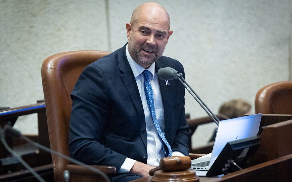 יו"ר הכנסת אמיר אוחנה מנהל דיון במליאת הכנסת, 5 בנובמבר 2025 (צילום: יונתן זינדל/פלאש90) יו"ר הכנסת אמיר אוחנה מנהל דיון במליאת הכנסת, 5 בנובמבר 2025 (צילום: יונתן זינדל/פלאש90)