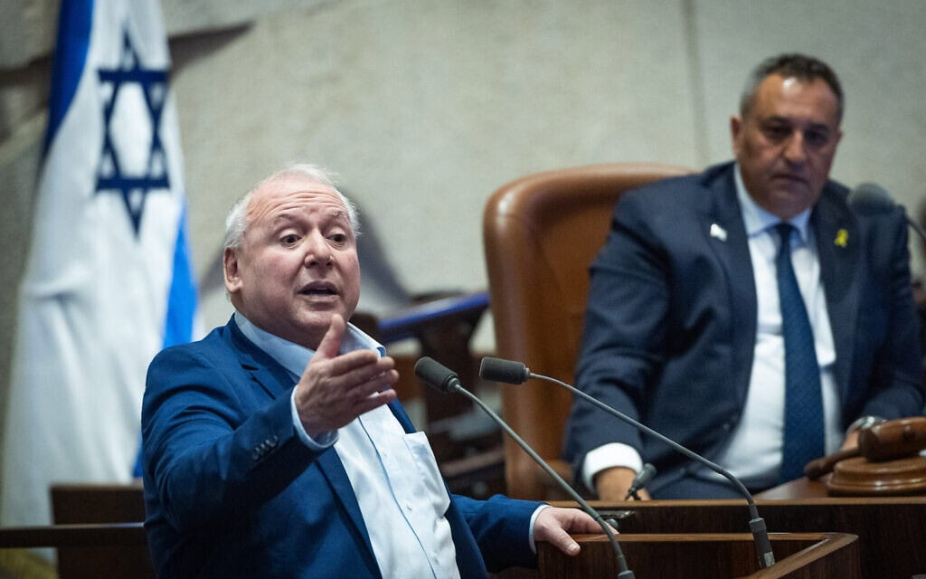 ח"כ דודי אמסלם נואם בכנסת, 15 בדצמבר 2025 (צילום: יונתן זינדל/פלאש90) ח"כ דודי אמסלם נואם בכנסת, 15 בדצמבר 2025 (צילום: יונתן זינדל/פלאש90)