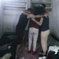 תיעוד שאיתרו כוחות הביטחון של הירש גולדברג-פולין, אלכס לובנוב, אורי דנינו, אלמוג סרוסי, עדן ירושלמי וכרמל גת בהיותם בשבי חמאס ברצועת עזה תיעוד שאיתרו כוחות הביטחון של הירש גולדברג-פולין, אלכס לובנוב, אורי דנינו, אלמוג סרוסי, עדן ירושלמי וכרמל גת בהיותם בשבי חמאס ברצועת עזה