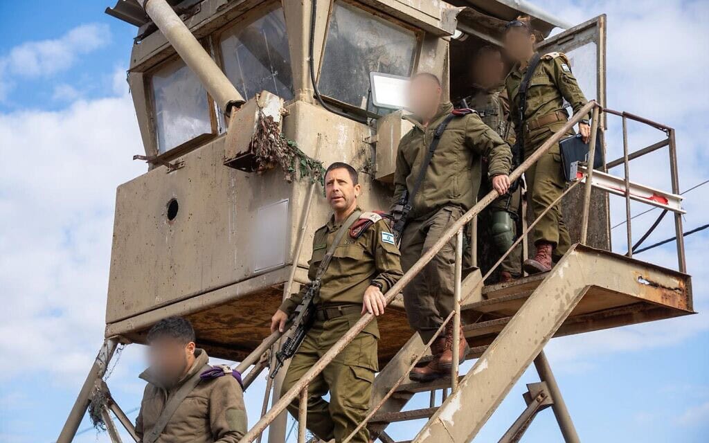 מפקד פיקוד המרכז, אלוף אבי בלוט, בביקורת פתע בפיקוד, 31 בדצמבר 2025 (צילום: דובר צה"ל) מפקד פיקוד המרכז, אלוף אבי בלוט, בביקורת פתע בפיקוד, 31 בדצמבר 2025 (צילום: דובר צה"ל)