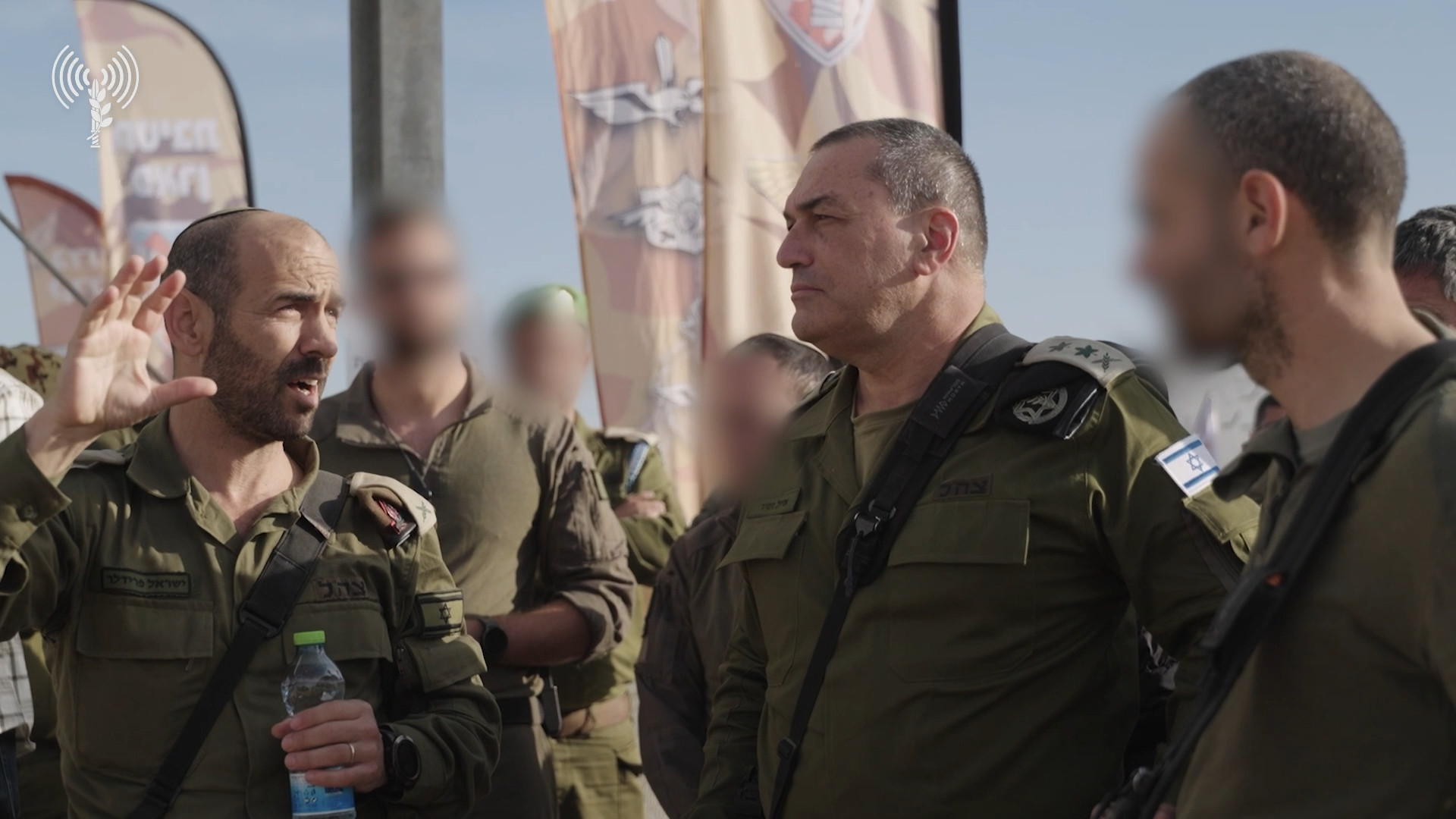 הרמטכ״ל אייל זמיר קיים סיור שטח והערכת מצב באוגדה 80, 3 בדצמבר 2025 (צילום: דובר צה"ל) הרמטכ״ל אייל זמיר קיים סיור שטח והערכת מצב באוגדה 80, 3 בדצמבר 2025 (צילום: דובר צה"ל)