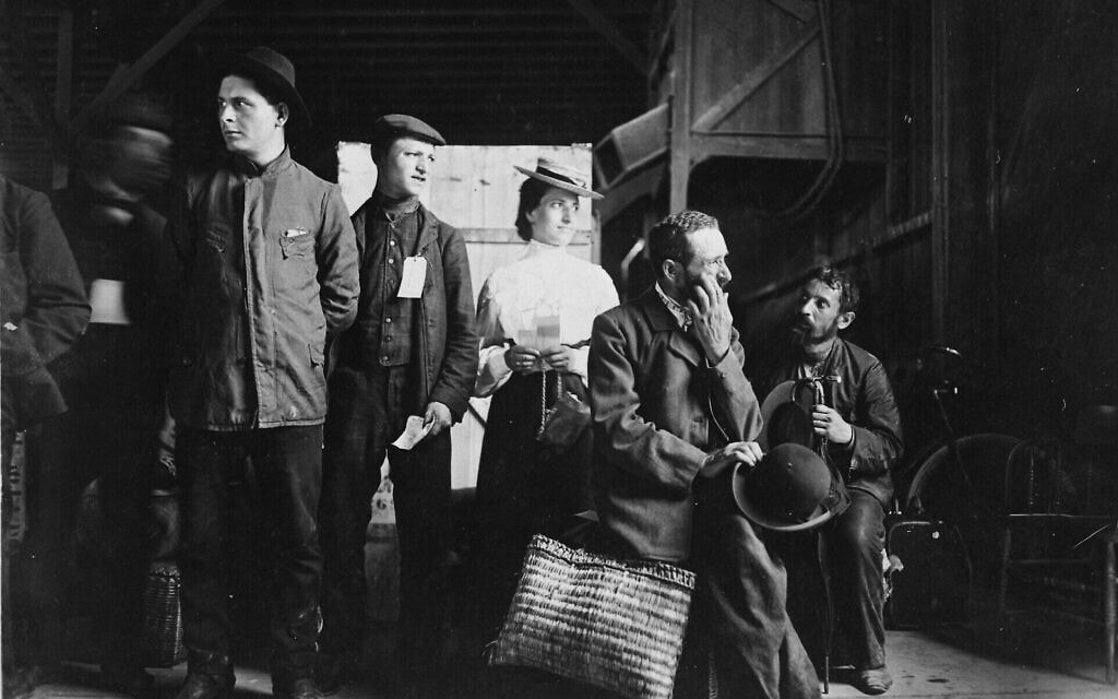 המהגרים הראשונים לגלווסטון, טקסס, במסגרת "תנועת גלווסטון". תאריך לא ידוע. (צילום: The Rosenberg Library Galveston) המהגרים הראשונים לגלווסטון, טקסס, במסגרת "תנועת גלווסטון". תאריך לא ידוע. (צילום: The Rosenberg Library Galveston)