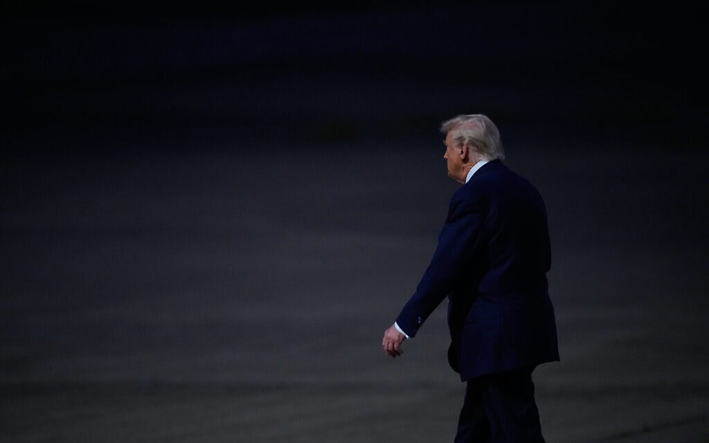 President Donald Trump arrives at Haneda International Airport in Tokyo, Monday, Oct. 27, 2025. (AP Photo/Louise Delmotte) President Donald Trump arrives at Haneda International Airport in Tokyo, Monday, Oct. 27, 2025. (AP Photo/Louise Delmotte)