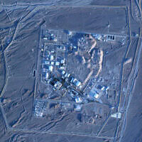תצלום לוויין של חברת Planet Labs PBC המציג את אתר העשרת האורניום בנתנז, איראן, 28 בינואר 2026 (צילום: Planet Labs PBC via AP) תצלום לוויין של חברת Planet Labs PBC המציג את אתר העשרת האורניום בנתנז, איראן, 28 בינואר 2026 (צילום: Planet Labs PBC via AP)