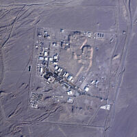 תצלום לוויין של Planet Labs PBC המציג את אתר העשרת האורניום בנתנז, איראן, 3 בדצמבר 2025 (צילום: Planet Labs PBC via AP) תצלום לוויין של Planet Labs PBC המציג את אתר העשרת האורניום בנתנז, איראן, 3 בדצמבר 2025 (צילום: Planet Labs PBC via AP)