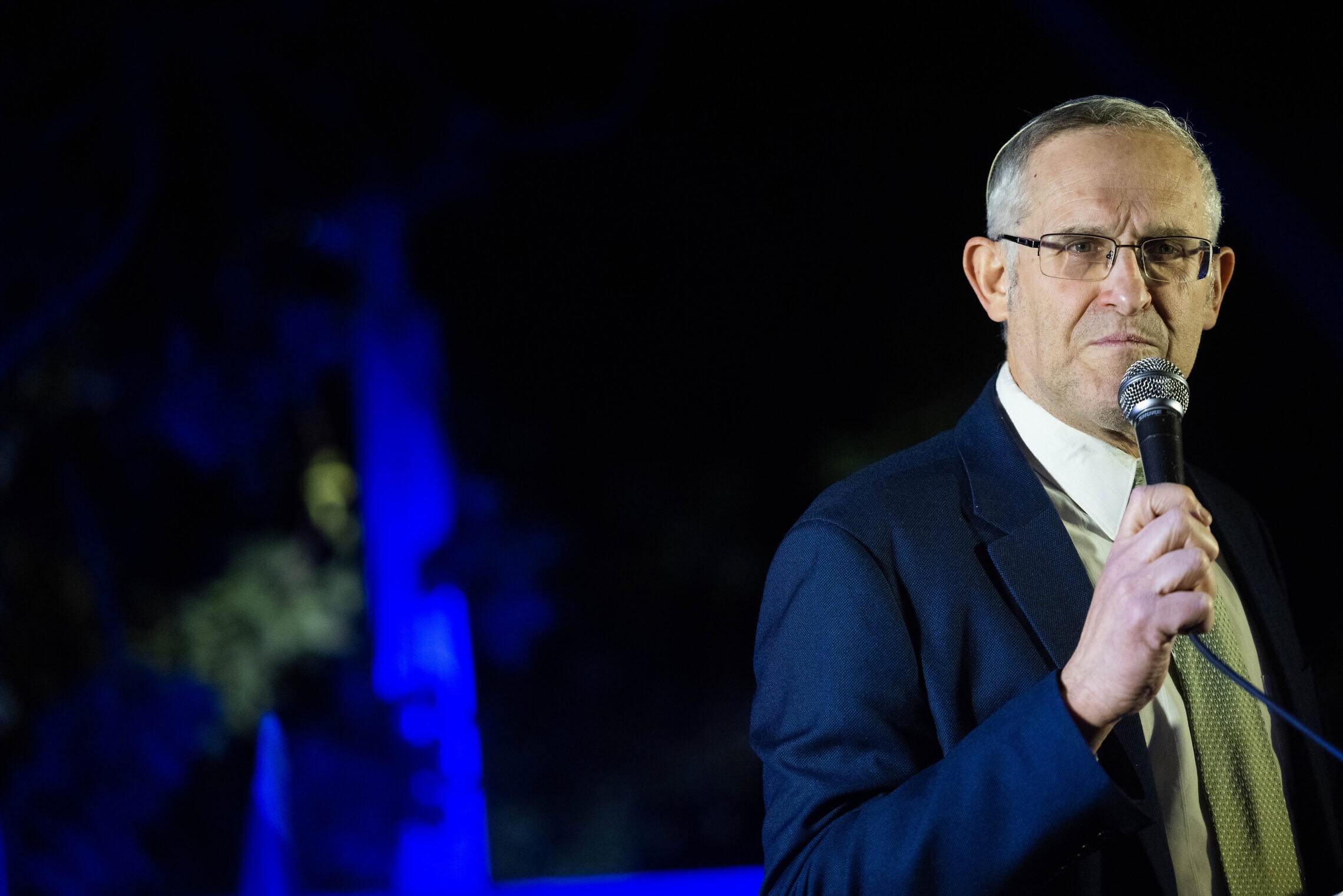 הרב משה ליכטנשטיין, מראשי ישיבת הר עציון, נואם נגד המהפכה המשפטית בעצרת בירושלים, 11 במרץ 2023 (צילום: יונתן זינדל/פלאש90)