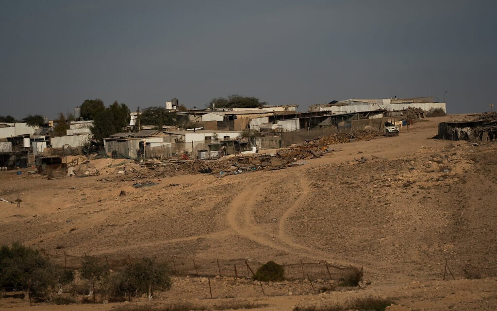 מבט על כפר בדואי לא מוכר בנגב, דרום ישראל, 21 בנובמבר 2024 (צילום: יניב נדב/פלאש90)