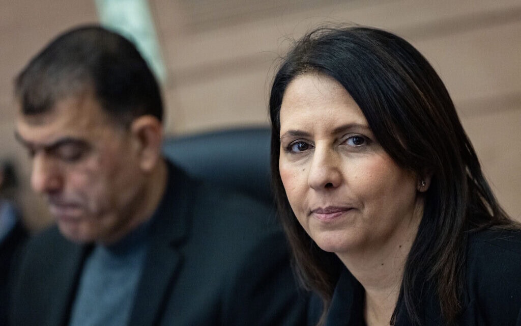 שרת החדשנות, המדע והטכנולוגיה גילה גמליאל בכנסת, 17 בפברואר 2025 (צילום: יונתן זינדל/פלאש90) שרת החדשנות, המדע והטכנולוגיה גילה גמליאל בכנסת, 17 בפברואר 2025 (צילום: יונתן זינדל/פלאש90)