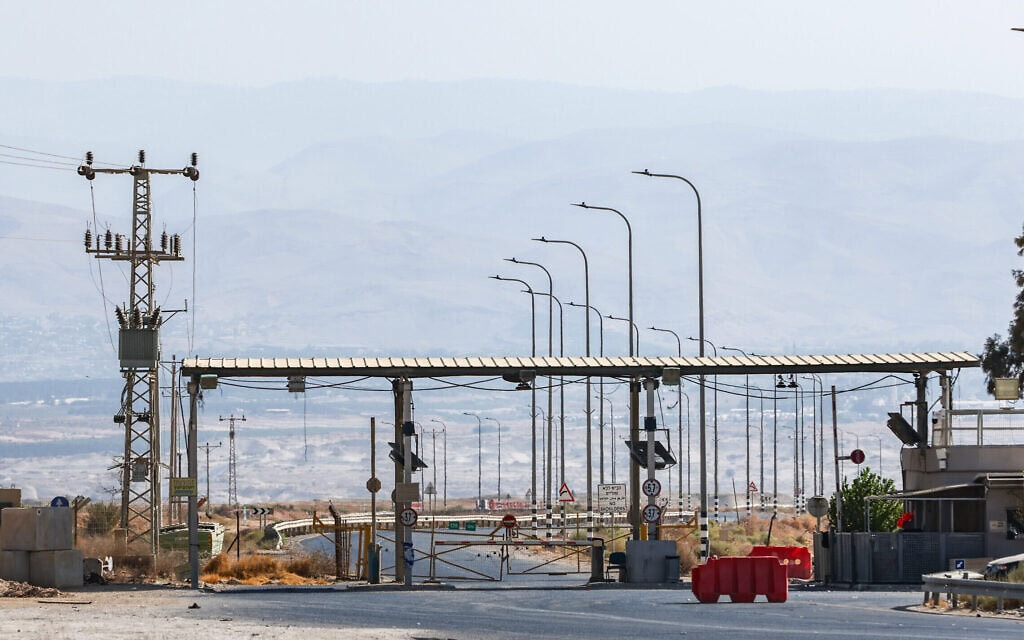 מעבר אלנבי, 24 בספטמבר 2025 (צילום: Jamal Awad/Flash90) מעבר אלנבי, 24 בספטמבר 2025 (צילום: Jamal Awad/Flash90)