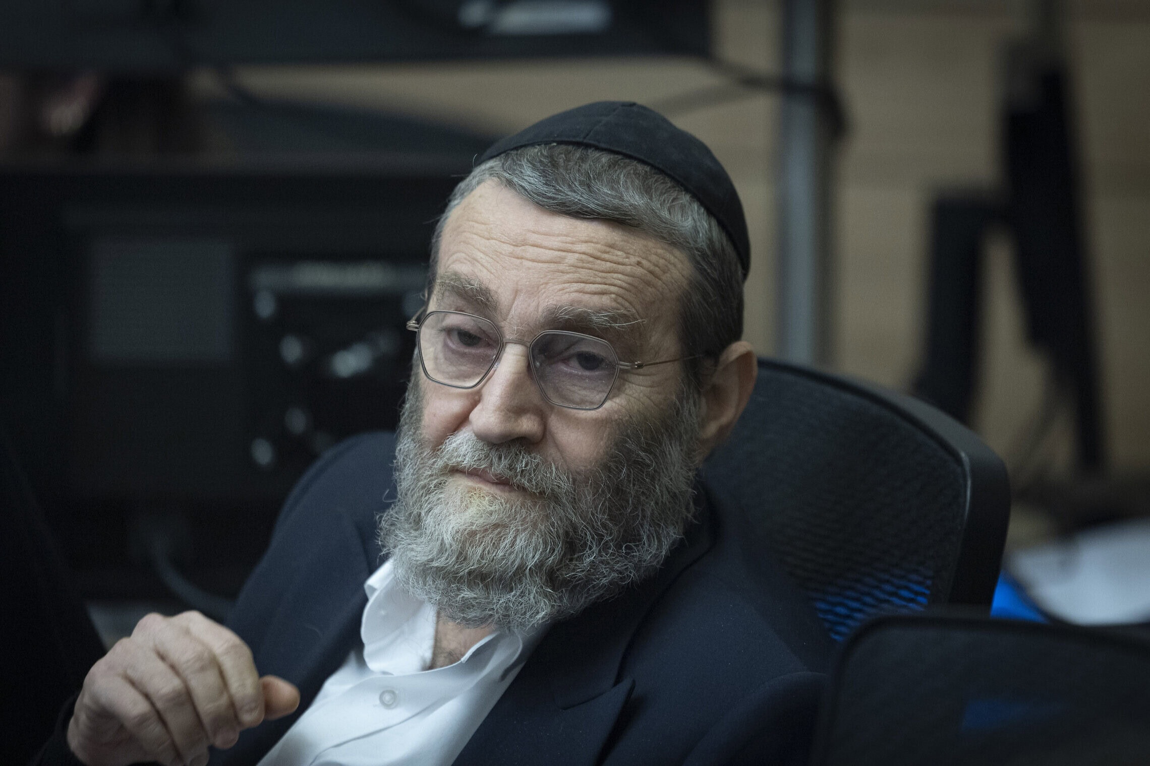 ח"כ משה גפני בדיון בוועדת הכספים של הכנסת, 31 בדצמבר 2025 (צילום: חיים גולדברג/פלאש90) ח"כ משה גפני בדיון בוועדת הכספים של הכנסת, 31 בדצמבר 2025 (צילום: חיים גולדברג/פלאש90)