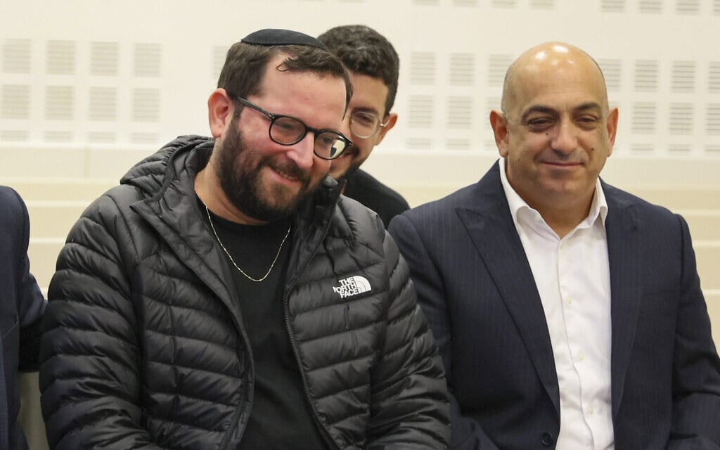 יונתן אוריך לצד דוד שרן בדיון בבית המשפט בפרשת קטאר־גייט (צילום: יהונתן שאול/פלאש90) יונתן אוריך לצד דוד שרן בדיון בבית המשפט בפרשת קטאר־גייט (צילום: יהונתן שאול/פלאש90)
