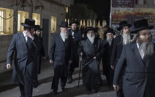 המנהיגות הרבנית של החסידויות אחרי פגישה בנושא חוק הגיוס במושב אורה, 7 בינואר 2026 (צילום: חיים גולדברג/פלאש90) המנהיגות הרבנית של החסידויות אחרי פגישה בנושא חוק הגיוס במושב אורה, 7 בינואר 2026 (צילום: חיים גולדברג/פלאש90)