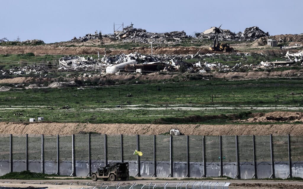 חיילי צה"ל סמוך לגבול ישראל עם רצועת עזה, 20 בינואר 2026 (צילום: צפריר אביוב/פלאש90) חיילי צה"ל סמוך לגבול ישראל עם רצועת עזה, 20 בינואר 2026 (צילום: צפריר אביוב/פלאש90)