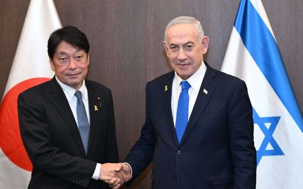 בנימין נתניהו נפגש הערב חבר פרלמנט מיפן, 6 בינואר 2026 (צילום: לע"מ) בנימין נתניהו נפגש הערב חבר פרלמנט מיפן, 6 בינואר 2026 (צילום: לע"מ)