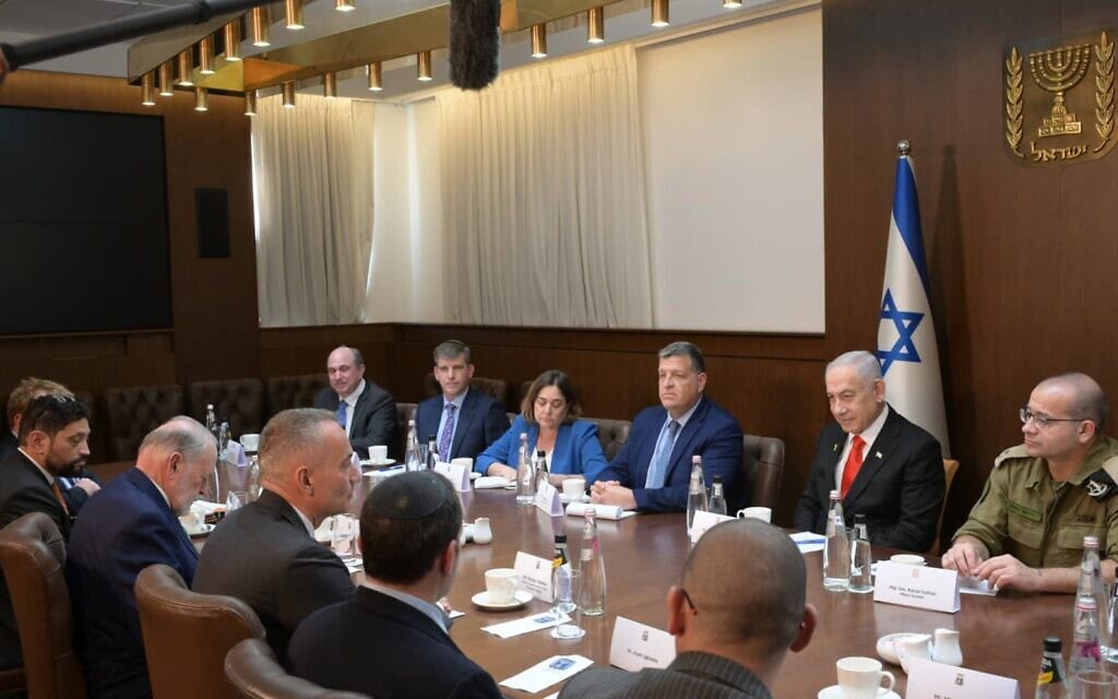 ראש הממשלה בנימין נתניהו וניקולאי מלאדנוב בלשכת ראש הממשלה בירושלים, 8 בינואר 2026 (צילום: עמוס בן גרשום / לע"מ) ראש הממשלה בנימין נתניהו וניקולאי מלאדנוב בלשכת ראש הממשלה בירושלים, 8 בינואר 2026 (צילום: עמוס בן גרשום / לע"מ)