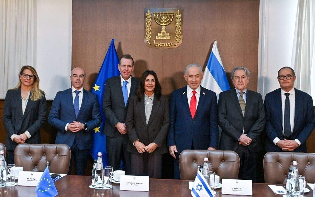ראש הממשלה בנימין נתניהו, השרה מירי רגב וחברי פרלמנט מהונגריה, אוסטריה, ספרד וצרפת בלשכת ראש הממשלה בירושלים, 25 בינואר 2026 (צילום: קובי גדעון / לע"מ) ראש הממשלה בנימין נתניהו, השרה מירי רגב וחברי פרלמנט מהונגריה, אוסטריה, ספרד וצרפת בלשכת ראש הממשלה בירושלים, 25 בינואר 2026 (צילום: קובי גדעון / לע"מ)
