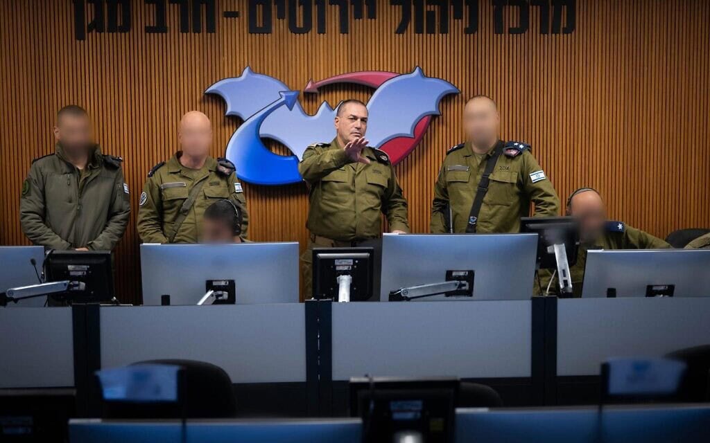 הרמטכ"ל אייל זמיר בגדוד חץ של מערך ההגנה האווירית, 15 בינואר 2026 (צילום: מתוך אתר צה"ל) הרמטכ"ל אייל זמיר בגדוד חץ של מערך ההגנה האווירית, 15 בינואר 2026 (צילום: מתוך אתר צה"ל)