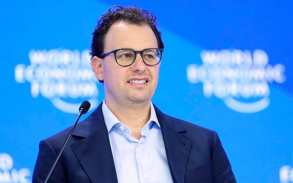 דריו אמודיי, מנכ"ל אנת'רופיק, בכנס השנתי של הפורום הכלכלי העולמי בדאבוס, שוויץ, ינואר 2026 (צילום: AP Photo/Markus Schreiber, File) דריו אמודיי, מנכ"ל אנת'רופיק, בכנס השנתי של הפורום הכלכלי העולמי בדאבוס, שוויץ, ינואר 2026 (צילום: AP Photo/Markus Schreiber, File)