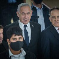 ראש הממשלה בנימין נתניהו וראש הסגל צחי ברוורמן בכנסת, 14 ביולי 2025 (צילום: יונתן זינדל/פלאש90) ראש הממשלה בנימין נתניהו וראש הסגל צחי ברוורמן בכנסת, 14 ביולי 2025 (צילום: יונתן זינדל/פלאש90)