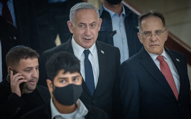 ראש הממשלה בנימין נתניהו וראש הסגל צחי ברוורמן בכנסת, 14 ביולי 2025 (צילום: יונתן זינדל/פלאש90) ראש הממשלה בנימין נתניהו וראש הסגל צחי ברוורמן בכנסת, 14 ביולי 2025 (צילום: יונתן זינדל/פלאש90)