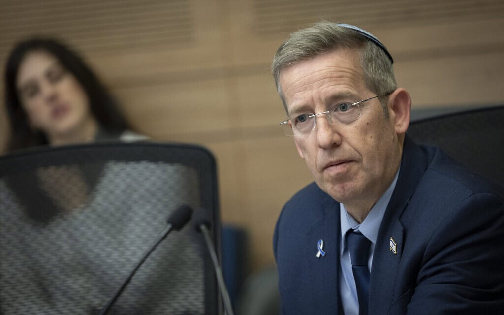 מזכיר הממשלה יוסי פוקס בישיבה של ועדת החוץ והביטחון של הכנסת, 28 בדצמבר 2025 (צילום: אורן בן חקון/פלאש90) מזכיר הממשלה יוסי פוקס בישיבה של ועדת החוץ והביטחון של הכנסת, 28 בדצמבר 2025 (צילום: אורן בן חקון/פלאש90)