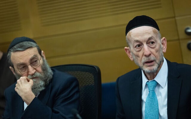 חברי הכנסת משה גפני ואורי מקלב בדיון ועדת הביטחון הלאומי בכנסת, 9 בפברואר 2026 (צילום: יונתן זינדל/פלאש90) חברי הכנסת משה גפני ואורי מקלב בדיון ועדת הביטחון הלאומי בכנסת, 9 בפברואר 2026 (צילום: יונתן זינדל/פלאש90)