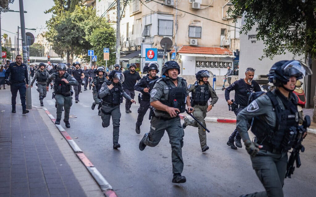 התפרעויות החרדים בבני ברק, 15 בפברואר 2026 (צילום: פלאש90)