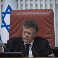 נשיא בית המשפט העליון יצחק עמית בדיון בעתירה בנושא מתווה הכותל, 17 בפברואר 2026 (צילום: חיים גולדברג/פלאש90) נשיא בית המשפט העליון יצחק עמית בדיון בעתירה בנושא מתווה הכותל, 17 בפברואר 2026 (צילום: חיים גולדברג/פלאש90)